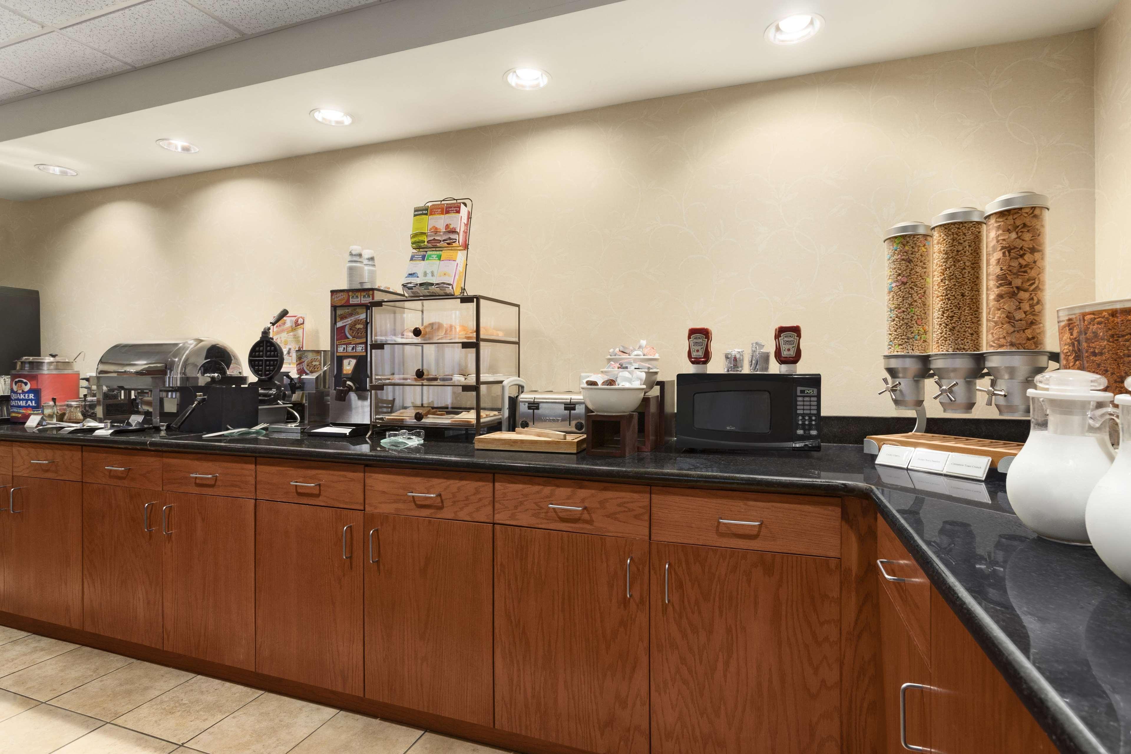 Comfort Inn & Suites ドーサン エクステリア 写真