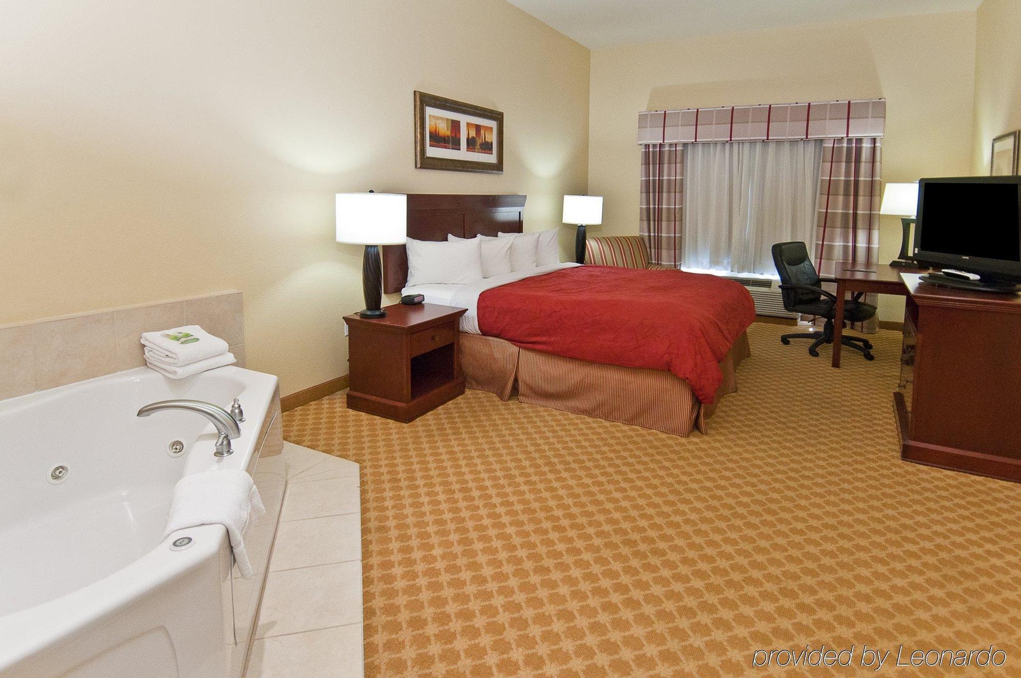 Comfort Inn & Suites ドーサン 部屋 写真